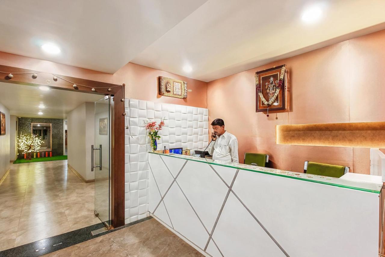 Oyo 26991 Stanza Luxurios Stay Zahirabad Bagian luar foto